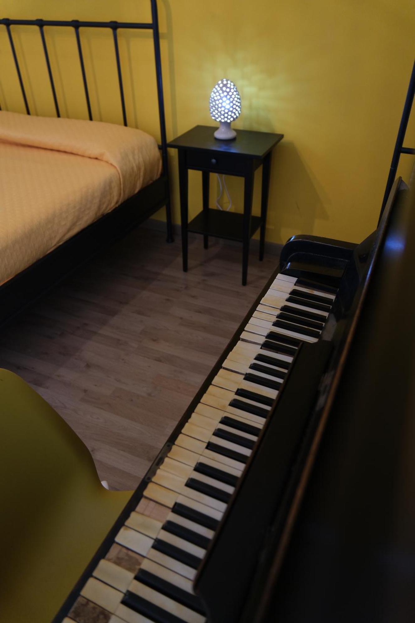 Couette-café Tarumbo 2*